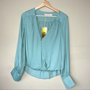 Lizette Collection Medium Sea Green Long sleeve shirt NWT